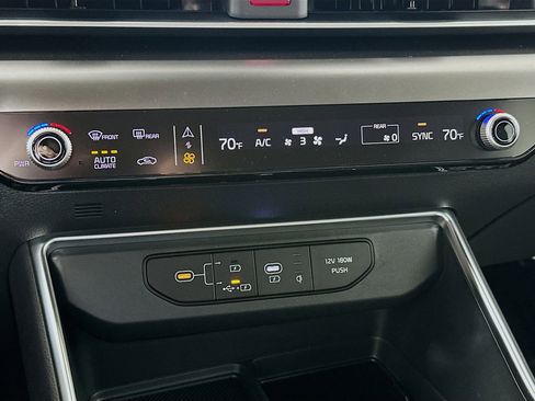 New 2026 Kia Carnival SX w/ SX Dark Edition Package image 16