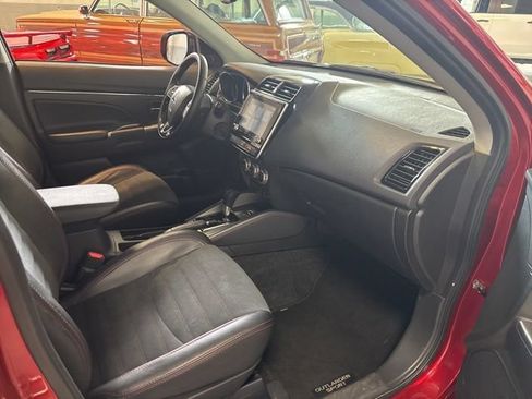 Used 2024 Mitsubishi Outlander Sport SE AWD/4WD image 30