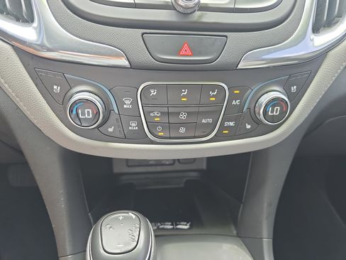 Used 2020 Chevrolet Equinox Premier FWD image 23