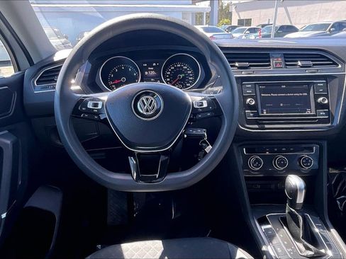 Used 2018 Volkswagen Tiguan S w/ 3rd Row Seat Package AWD/4WD image 5