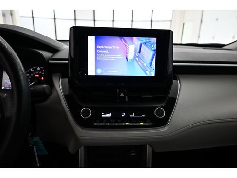 Used 2023 Toyota Corolla Cross L FWD image 16