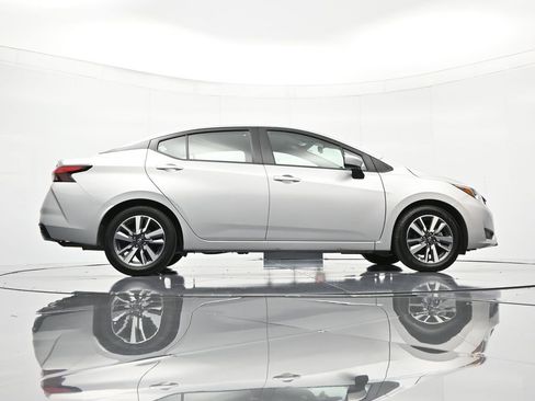 Used 2023 Nissan Versa SV image 36