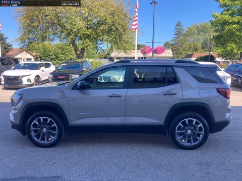 Used 2025 GMC Terrain Elevation w/ Elevation Premium Package AWD/4WD image 8