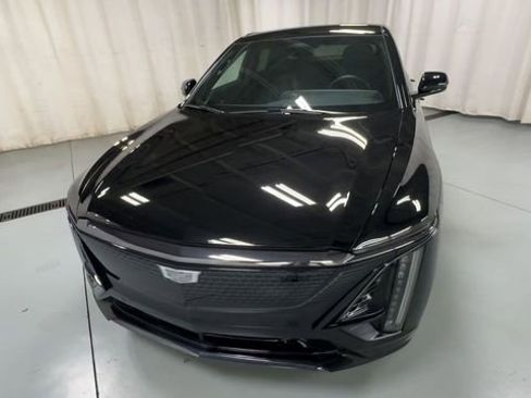 Certified 2025 Cadillac Lyriq Sport AWD/4WD image 3