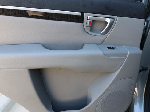 Used 2009 Hyundai Santa Fe GLS image 17