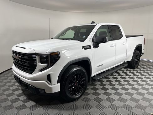 Used 2025 GMC Sierra 1500 Elevation image 3