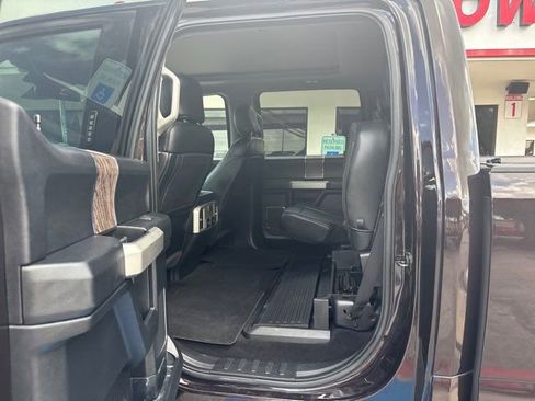 Used 2019 Ford F250 Lariat w/ Lariat Ultimate Package AWD/4WD image 19