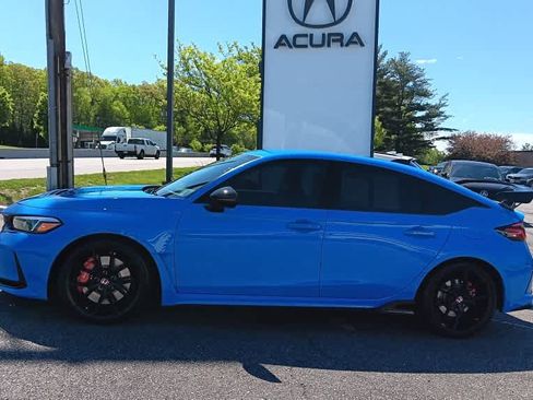 Used 2025 Honda Civic Type R image 2