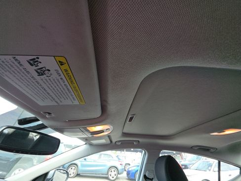 Used 2018 Hyundai Elantra Value Edition w/ Cargo Package FWD image 18