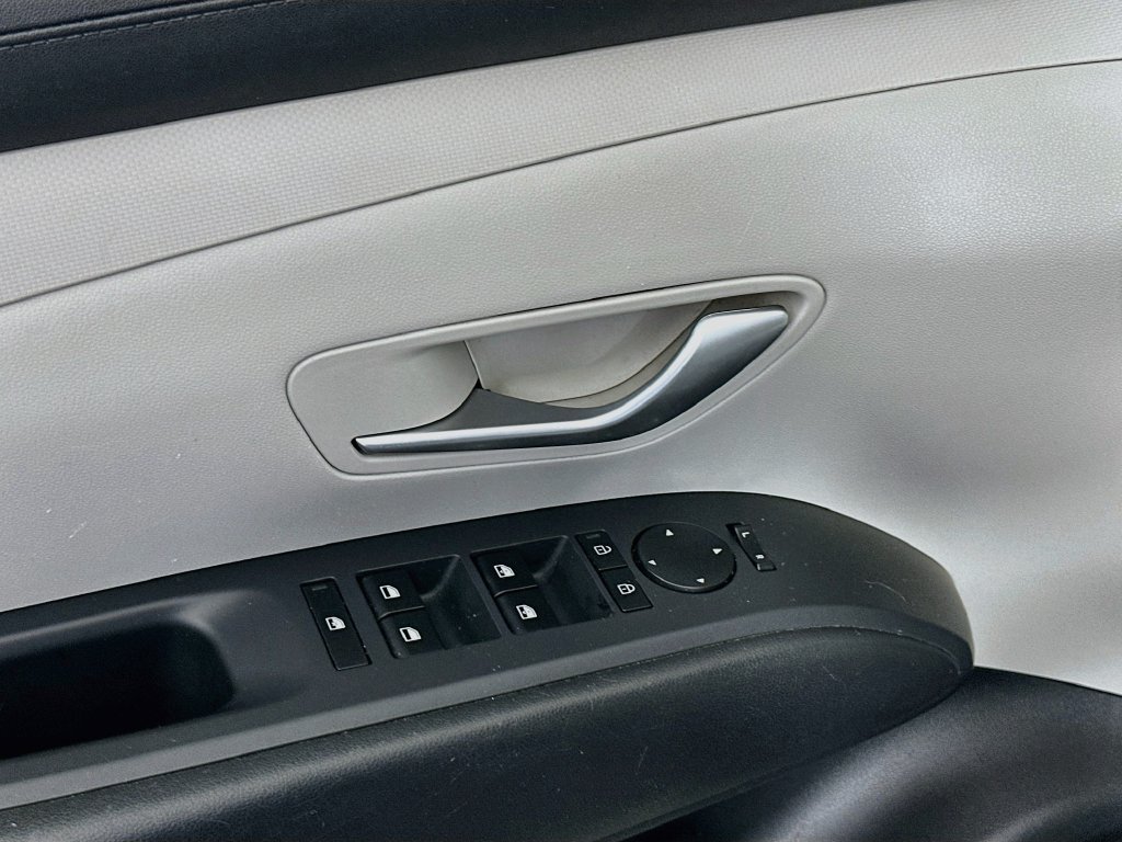 Used 2025 Hyundai Tucson SEL AWD/4WD image 24