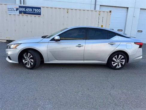 Used 2019 Nissan Altima 2.5 S FWD image 4