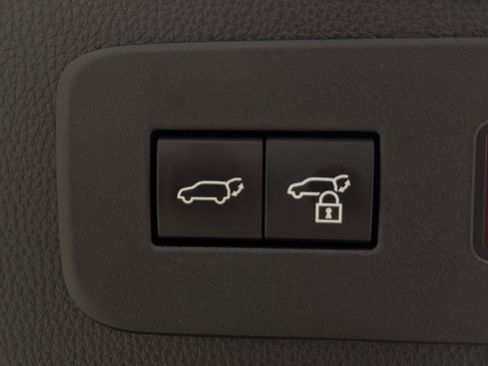 Used 2024 Lexus GX 550 w/ Accessory Package (2T) image 33