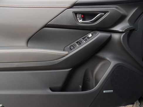 New 2026 Subaru Crosstrek 2.5i Limited w/ Crosstrek Mirror Package AWD/4WD image 9