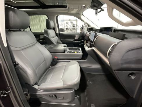 New 2025 Ford Expedition Active AWD/4WD image 31