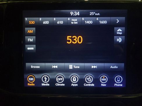 Used 2019 Jeep Grand Cherokee Limited AWD/4WD image 25