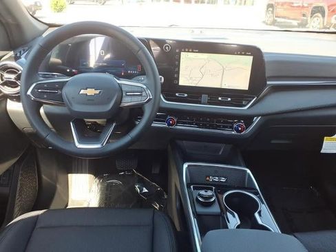 New 2026 Chevrolet Equinox LT FWD image 18