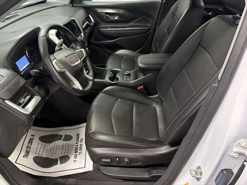 Used 2024 GMC Terrain SLT AWD/4WD image 13