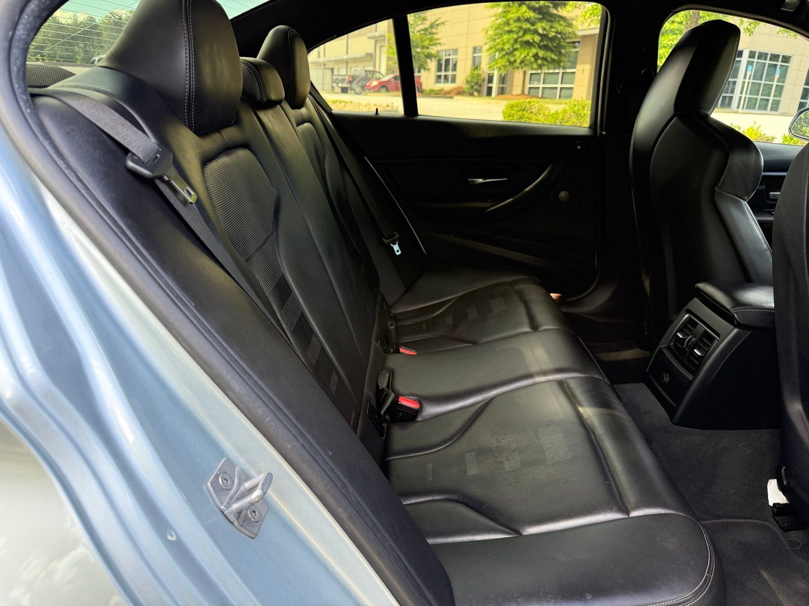 Used 2017 BMW M3 RWD image 38
