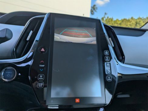 Used 2019 Toyota Prius L Eco image 17