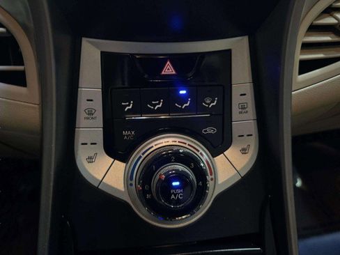 Used 2012 Hyundai Elantra Limited image 33