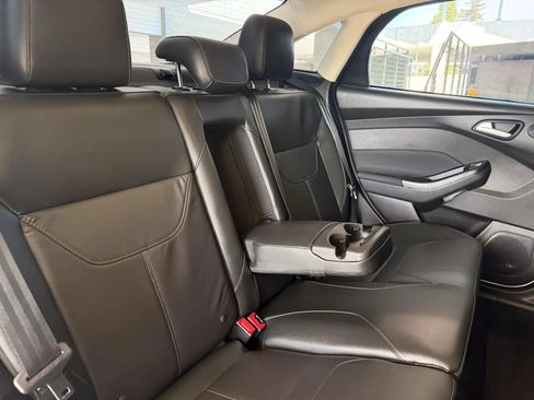 Used 2015 Ford Focus Titanium FWD image 24