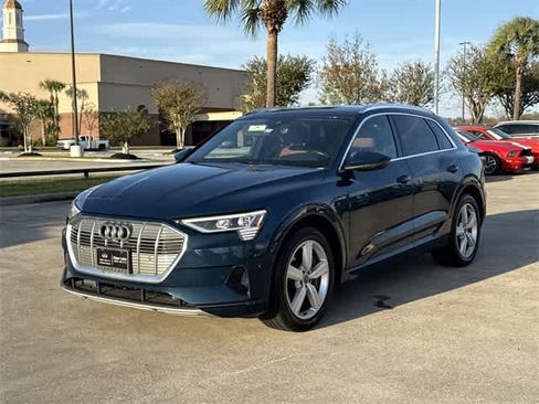 Used 2019 Audi e-tron Premium Plus image 1
