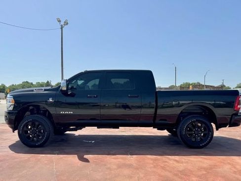 Used 2024 RAM 2500 Laramie AWD/4WD image 7