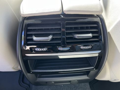 Used 2019 BMW 540i w/ M Sport Package RWD image 40