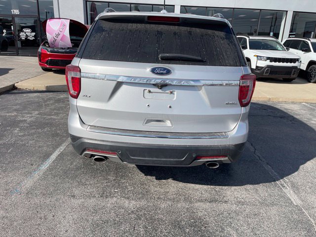 Used 2018 Ford Explorer XLT w/ Equipment Group 202A AWD/4WD image 7