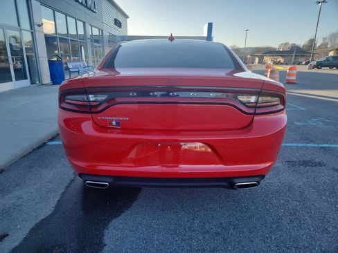 Used 2022 Dodge Charger SXT w/ Plus Group image 3