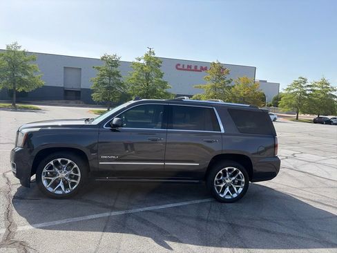 Used 2017 GMC Yukon Denali w/ Open Road Package AWD/4WD image 5