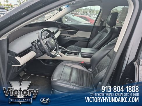 Used 2024 Lincoln Nautilus Reserve AWD/4WD image 10