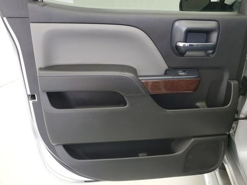 Used 2018 GMC Sierra 1500 SLT AWD/4WD image 16