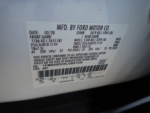 Used 2020 Ford Explorer XLT image 28