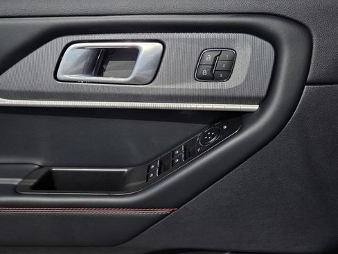 New 2026 Ford Explorer ST-Line w/ ST-Line Street Pack RWD image 14