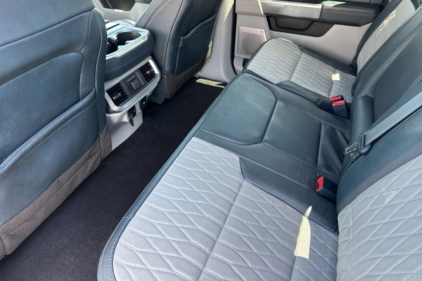 Used 2023 Ford F150 4x4 SuperCrew Hybrid image 14