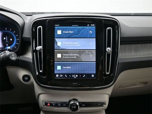 Used 2024 Volvo XC40 B5 Plus w/ Protection Package Premier image 12