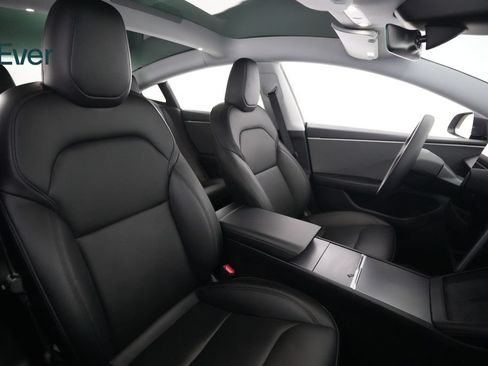 Used 2025 Tesla Model 3 Long Range RWD image 23