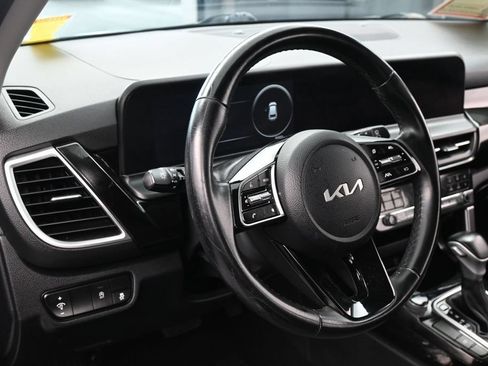 Used 2024 Kia Seltos S FWD image 14
