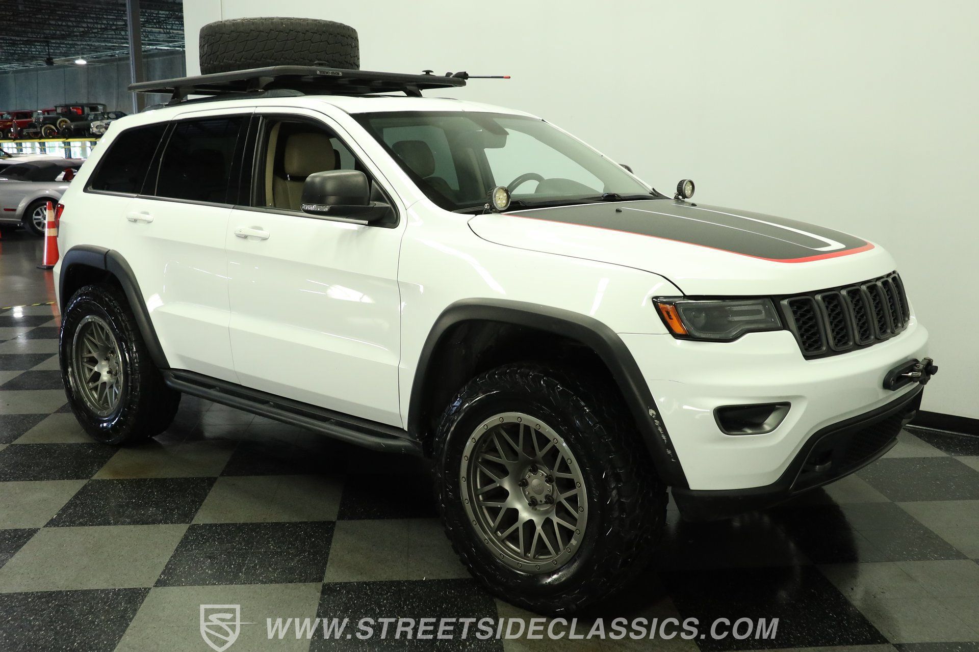 Used 2014 Jeep Grand Cherokee Limited w/ Luxury Group II AWD/4WD image 14