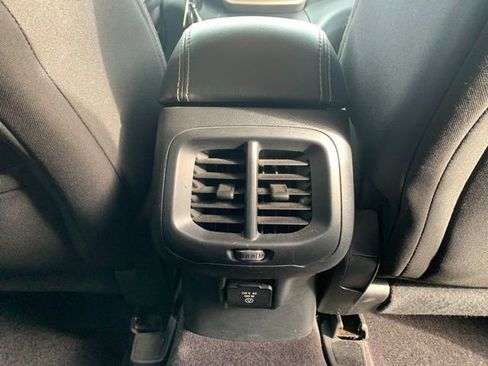 Used 2016 Jeep Cherokee Latitude w/ Comfort & Sound Group image 27