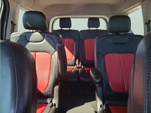 Used 2021 Jeep Grand Cherokee L Laredo w/ Luxury Tech Group I image 14