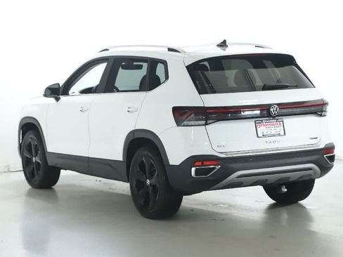 Certified 2025 Volkswagen Taos SEL w/ Black Wheel Plus Package AWD/4WD image 43