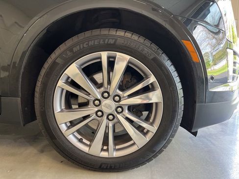 Certified 2023 Cadillac XT5 Premium Luxury w/ Technology Package AWD/4WD image 7