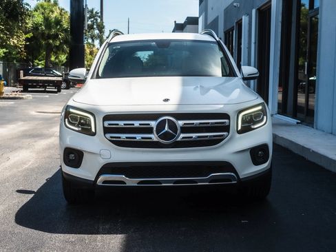Used 2022 Mercedes-Benz GLB 250 image 2