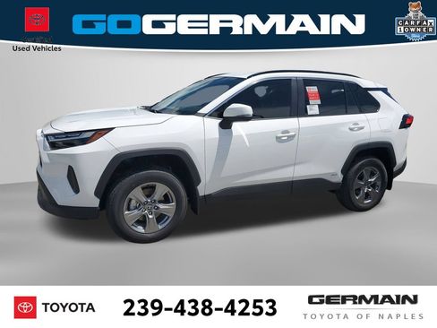 Used 2025 Toyota RAV4 XLE w/ Convenience Package AWD/4WD image 10