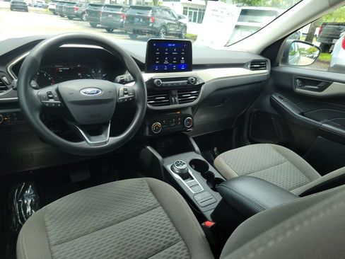 Used 2022 Ford Escape SE FWD image 10