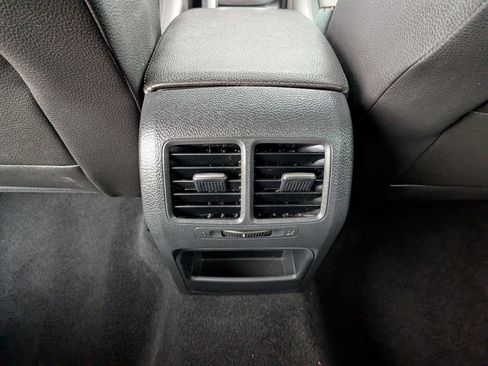 Used 2014 Volkswagen Jetta SE image 25