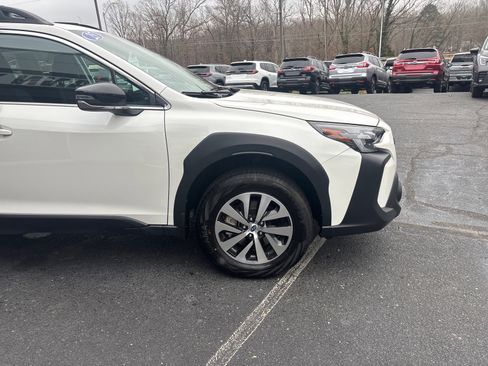 Certified 2025 Subaru Outback Premium w/ Popular Package #1A image 5