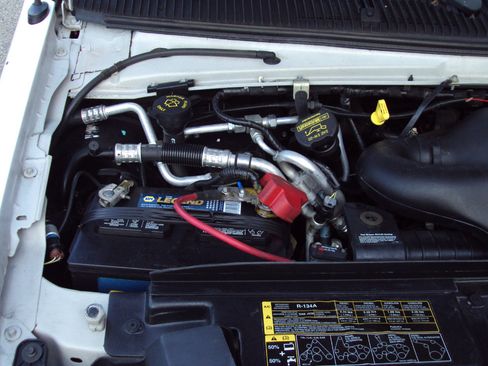 Used 2014 Ford E-250 and Econoline 250 E-250 Ext Handicap van , rear w/ Power Group image 35